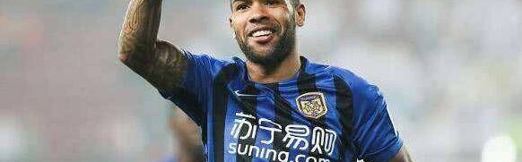  那不勒斯锋霸戴帽屠弱旅  