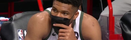  开拓者利拉德60分创队史新纪录