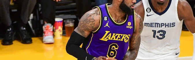  莫兰特禁赛归来砍三双，灰熊终结雄鹿连胜  